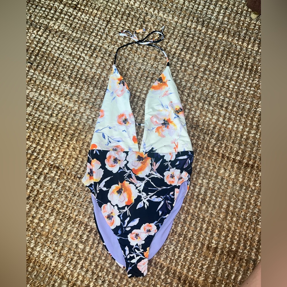 Bikini Lab 1 piece, worn twice